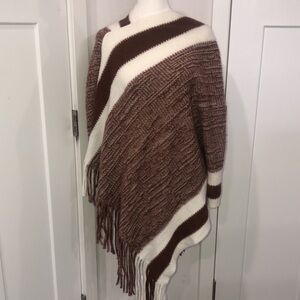 Unbranded| Poncho shawl| Women’s| One-size-fits-all| Rust, cream, fringe, cozy